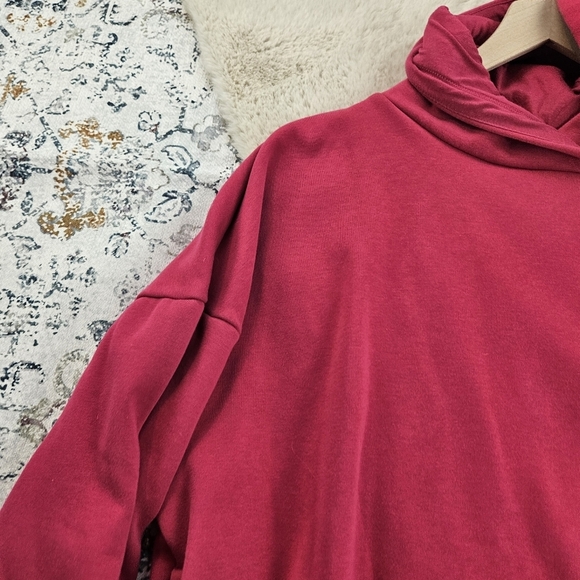 Fabletics Eco Go-To Pocket Hoodie Dark Fuchsia 2X - Picture 4 of 10